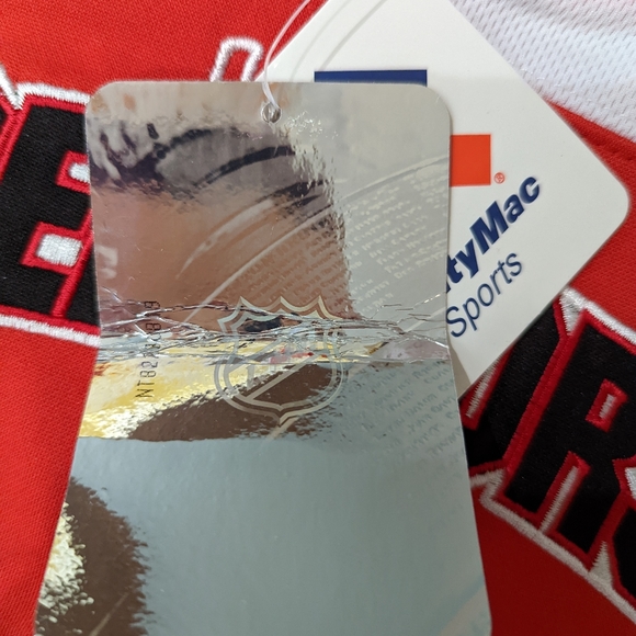 18 Months NHL New Hockey Jersey - Boy or Girl - Picture 3 of 6